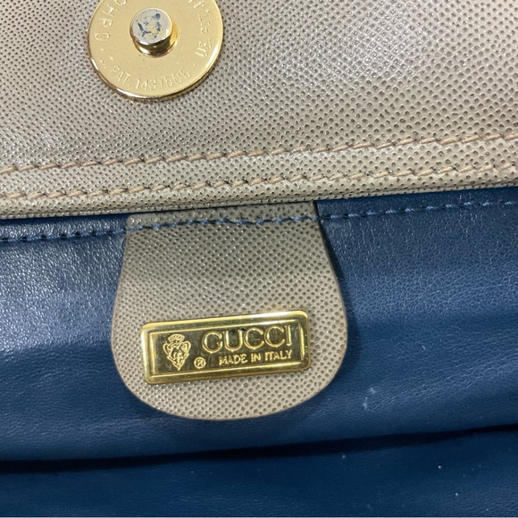 Vintage Gucci Shoulder Handbag - Picture 3 of 16